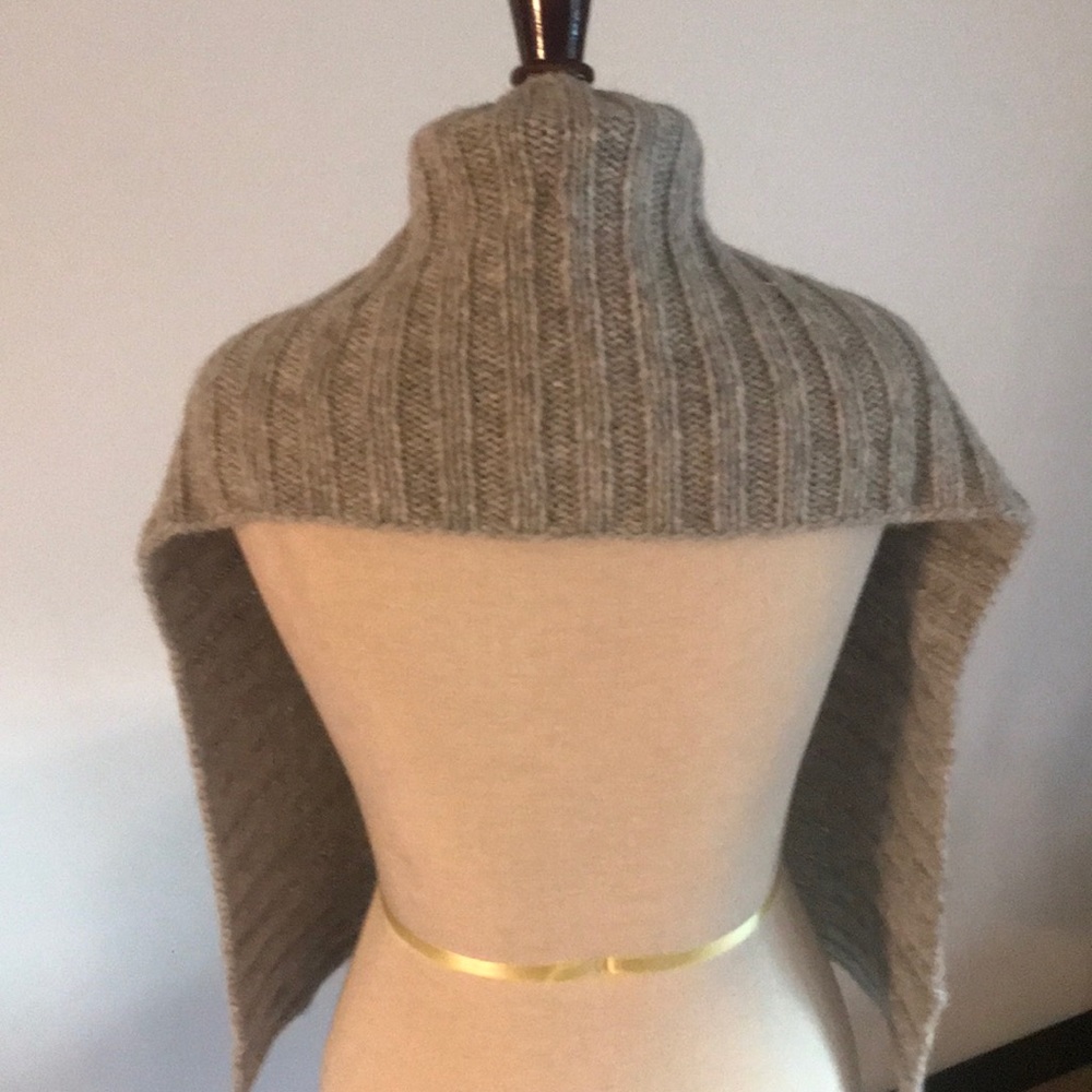 Wrap - Picture 3 of 5